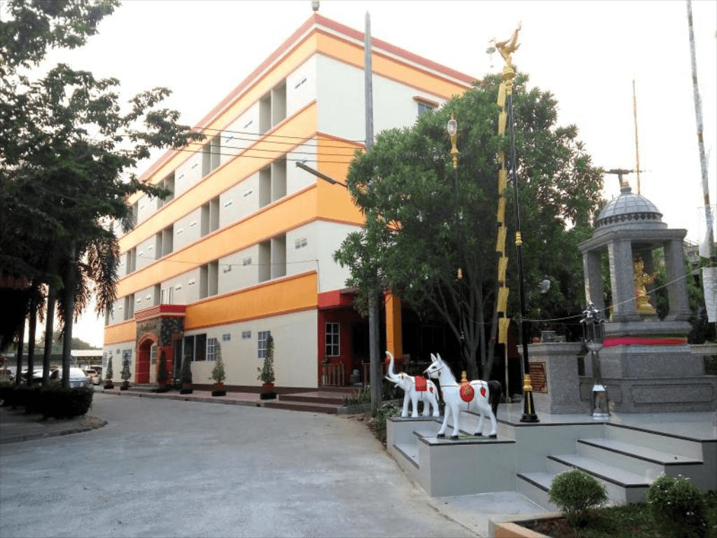 เซ็นทรัล พาร์ค โฮเทล สิงห์บุรี (Central Park Hotel Singburi)2