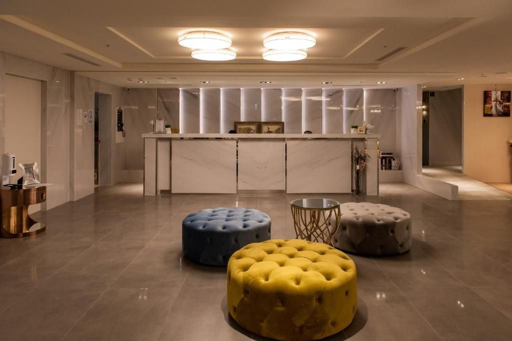 มิสเตอร์โฮสต์ เอ็น โฮเทล (N Hotel)2