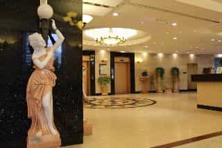 Dawn Beach Hotel