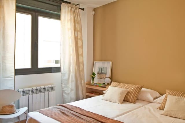 APARTMENT CAPACITY 5 TWO BEDROOMS