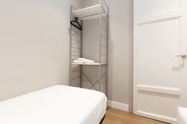 APARTMENT CAPACITY 4
