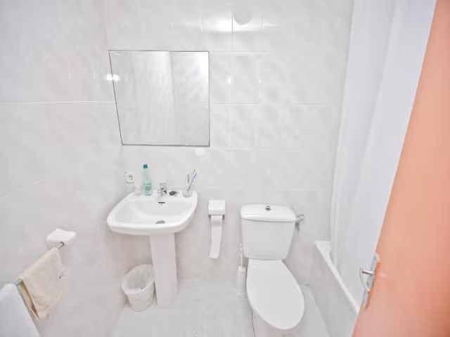 APARTMENT CAPACITY 6 TWO BEDROOMS
