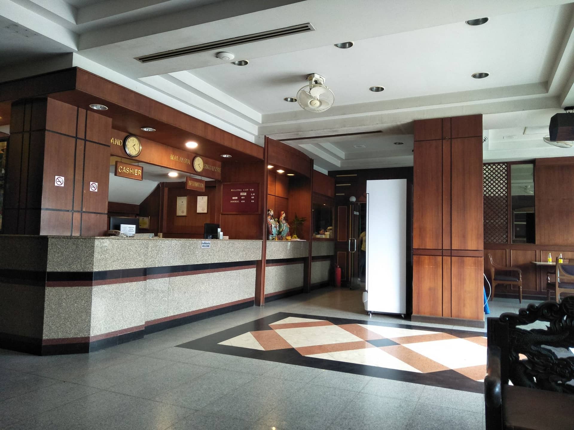 โรงแรมอินเตอร์ ทาวเวอร์ โรงแรมอินเตอร์ ทาวเวอร์