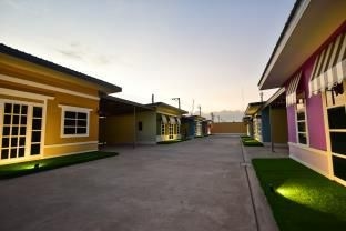 โรงแรมรีแลกซ์ วิลลา (Relax Villa Hotel)1