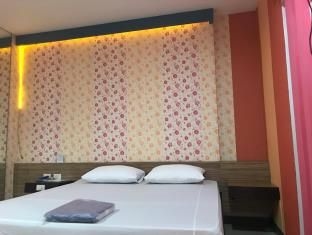 Lux Inn0