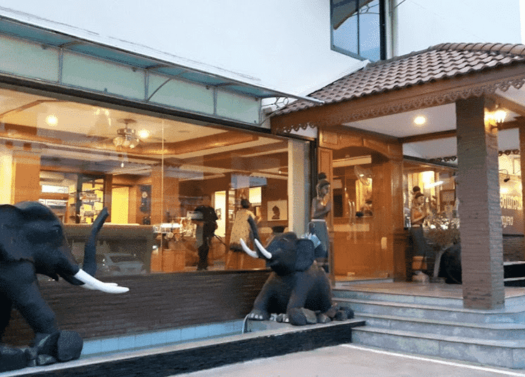 โรงแรมม้วนทองแกรนด์ โรงแรมม้วนทองแกรนด์