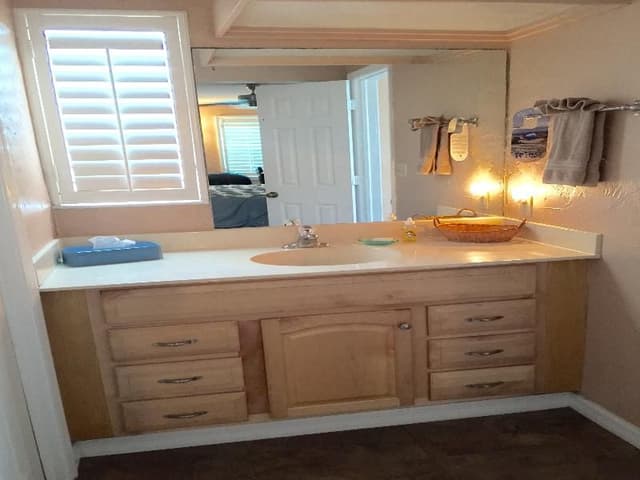 DOUBLE QUEEN SIZE BED