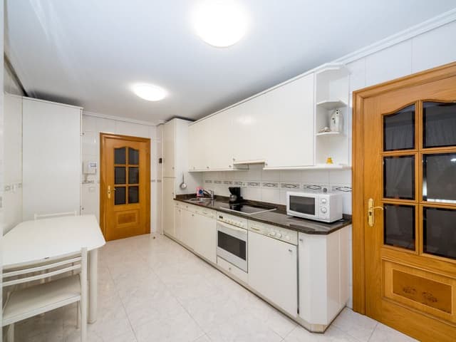APARTMENT CAPACITY 8