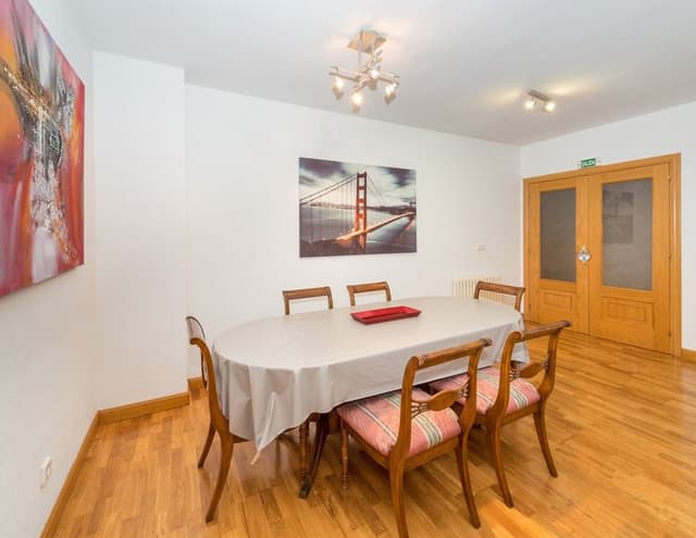 APARTMENT CAPACITY 8
