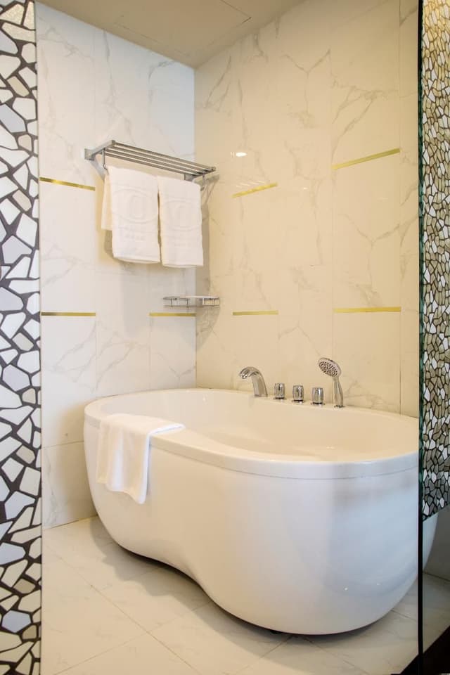 SUITE EXECUTIVE