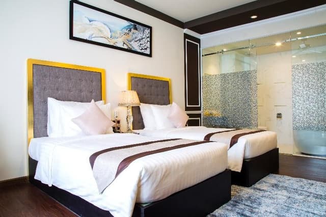 SUITE EXECUTIVE