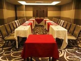 Castle Peak Hotel3