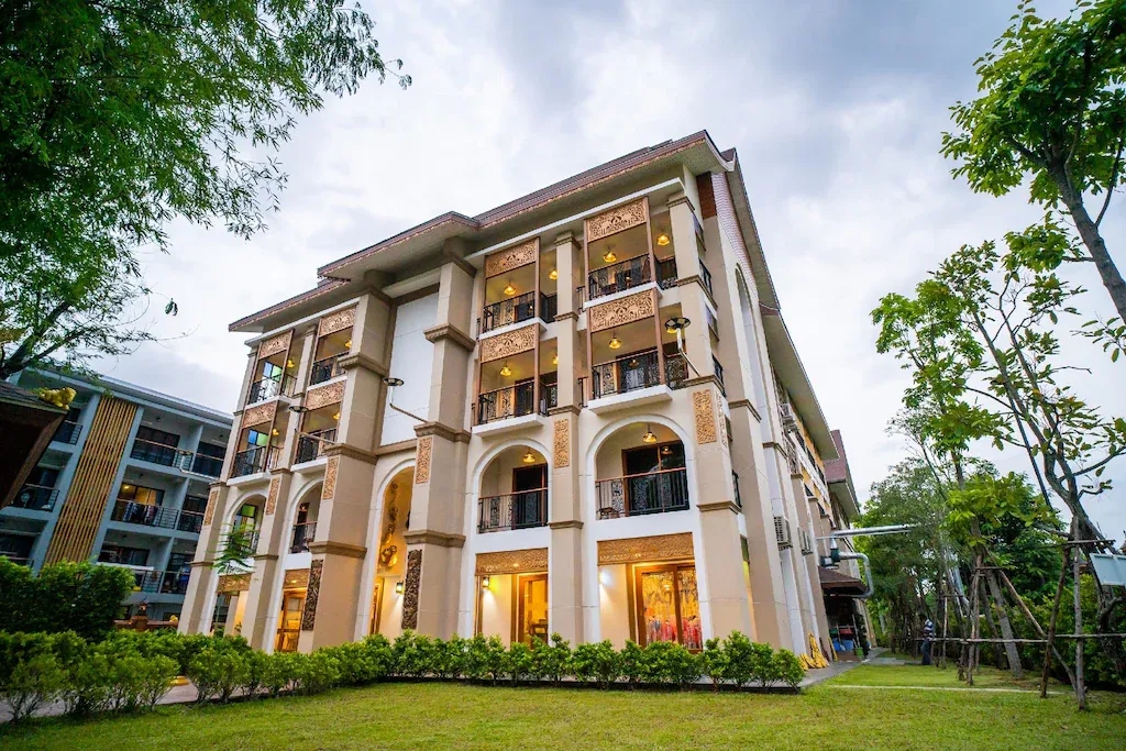 โรงแรมศิรินครพิงค์เชียงใหม่ (Siri Nakornpink Chiang Mai Hotel)1