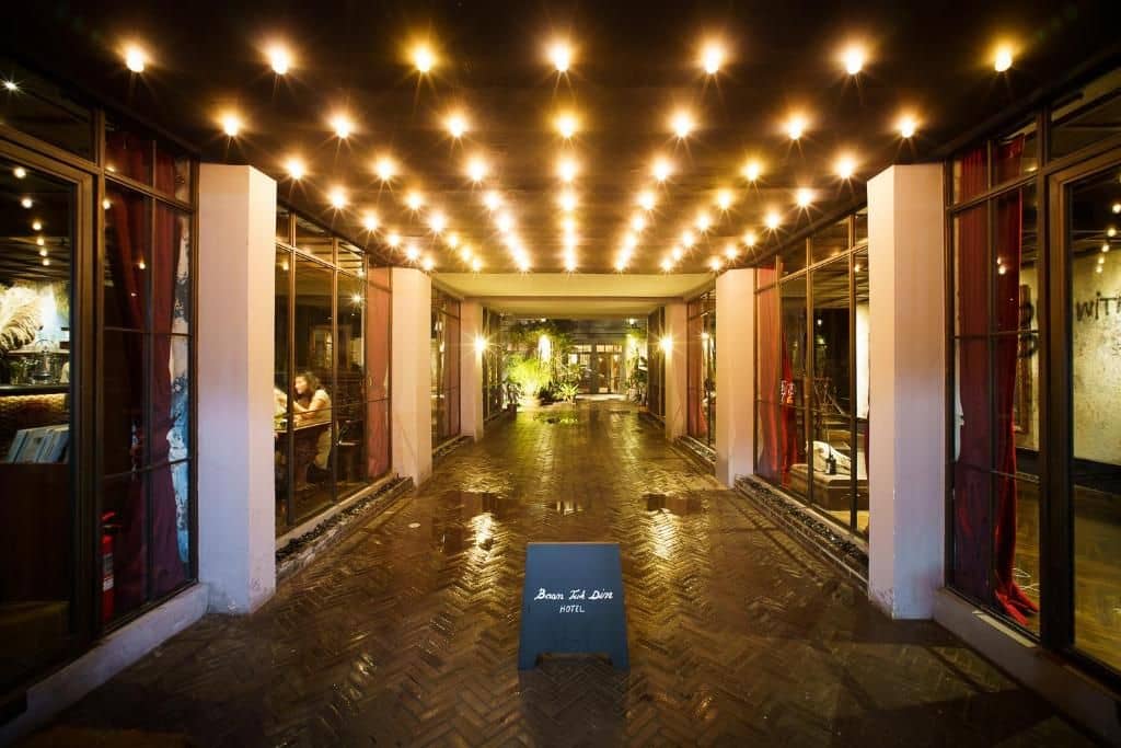 โรงแรมบ้านตึกดิน โรงแรมบ้านตึกดิน