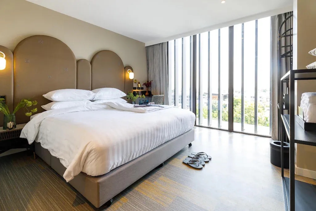 โรงแรมเบญจรงค์ กรุงเทพ (Benjarong Hotel Bangkok)1
