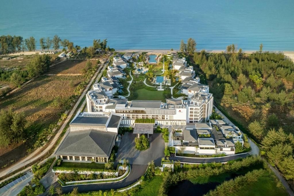 เขาหลัก แมริออท บีช รีสอร์ท แอนด์ สปา (Khao Lak Marriott Beach Resort & Spa)0