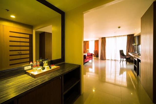 SUITE EXECUTIVE
