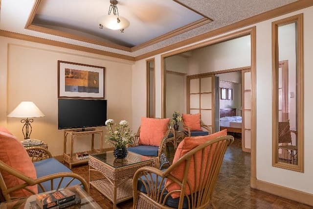 SUITE ONE BEDROOM