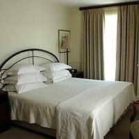 Queens Hotel2