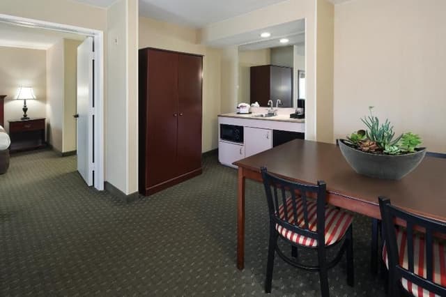 FAMILY ROOM TWO BEDROOMS