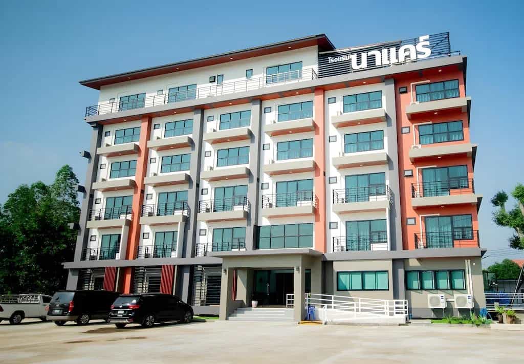 โรงแรมนาแคร์
