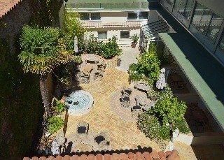 Le Patio des Artistes3