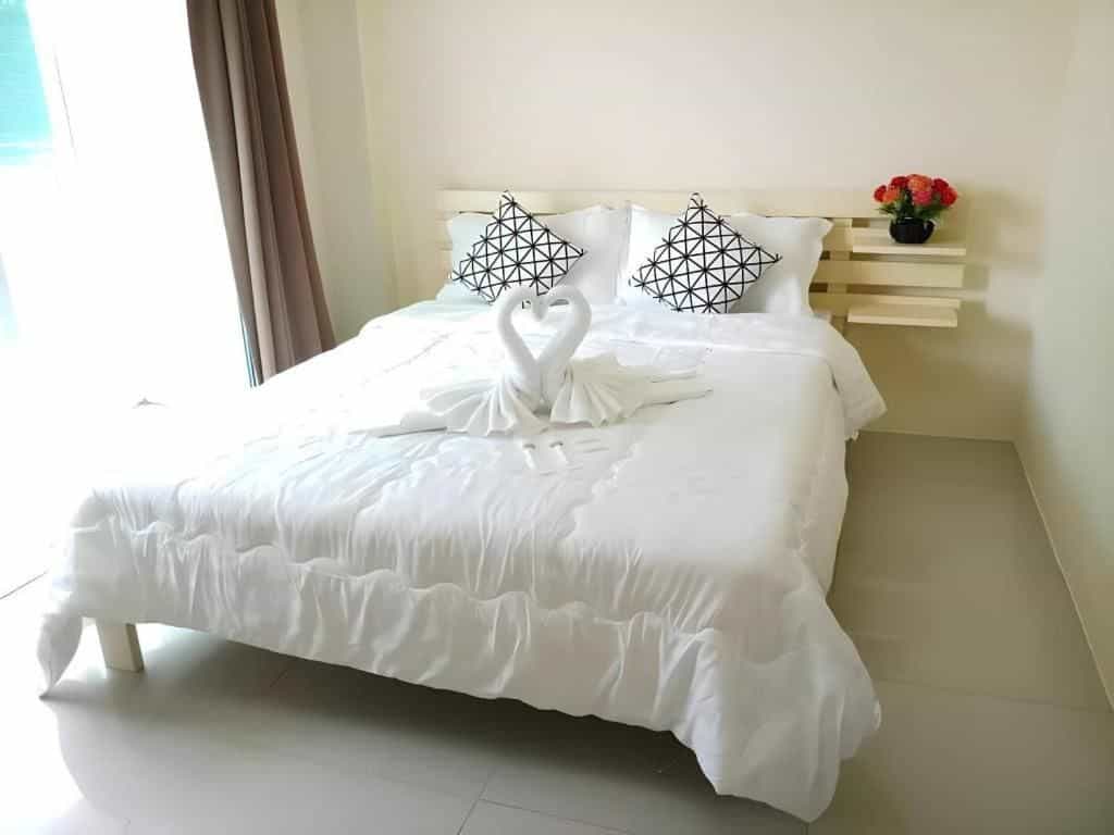 บ้านริมเลบางแสน บ้านริมเลบางแสน
