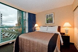 Rosedale on Robson Suites Hotel3
