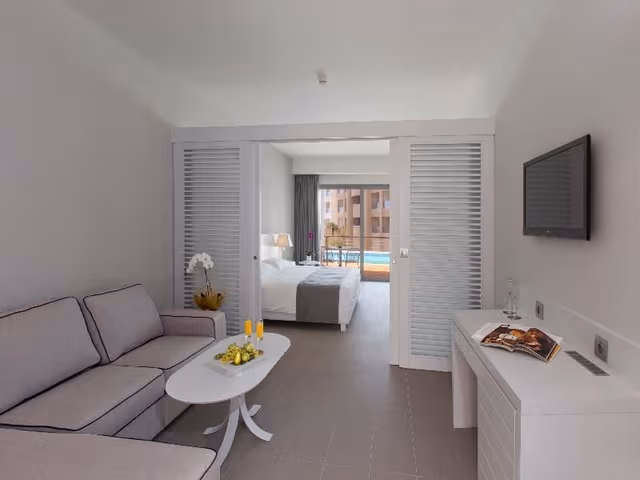 FAMILY ROOM SUPERIOR