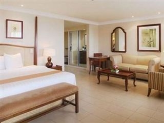 Taal Vista Hotel2