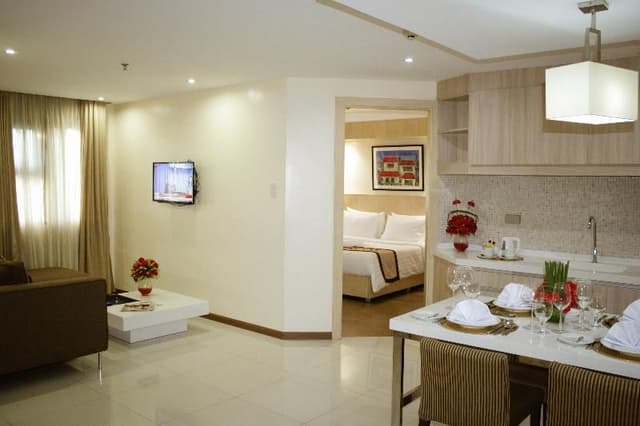 SUITE TWO BEDROOMS