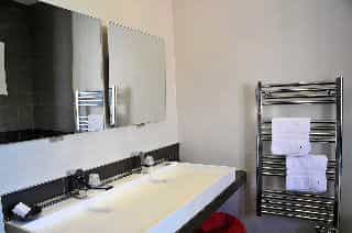 Hotel 7B