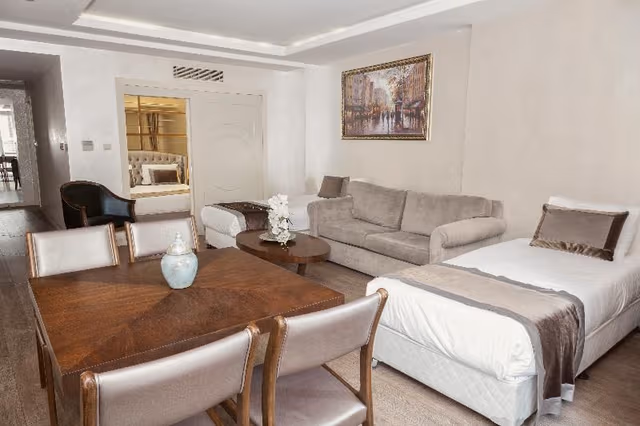 FAMILY ROOM STANDARD