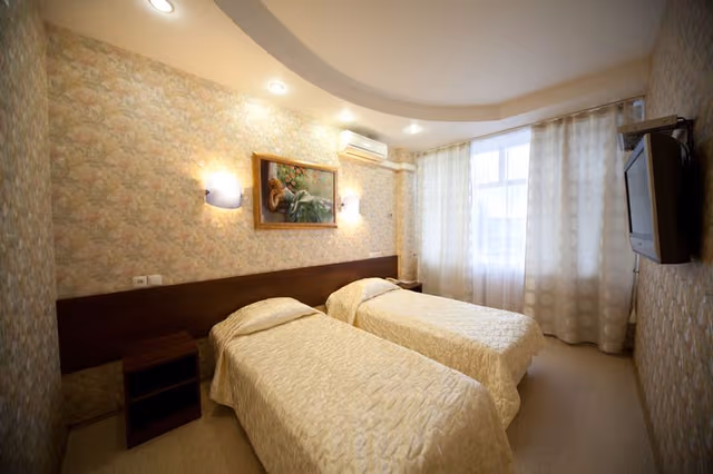 SUITE CAPACITY 1