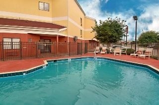 Red Roof Inn San Antonio Lackland Southwest2