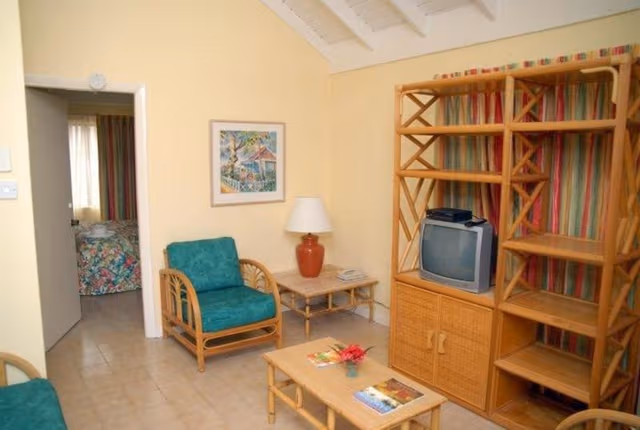 HOUSE TWO BEDROOMS
