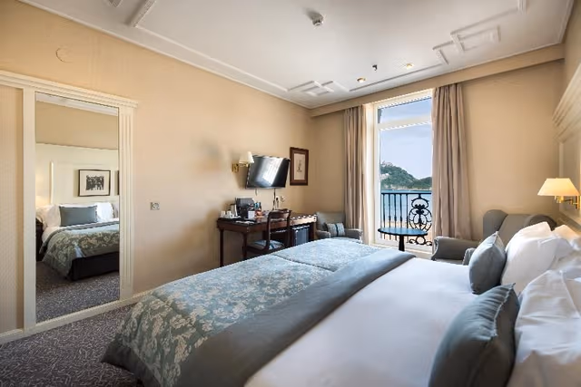 DOUBLE SEA VIEW