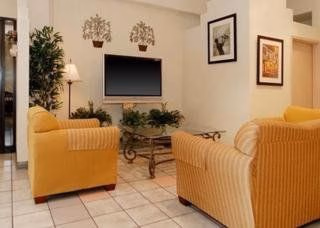 แฟร์ฟิลด์ อินน์แอนด์สวีทส์ ดาวน์ทาวน์นิวออร์ลีนส์ (Comfort Suites Downtown New Orleans)0