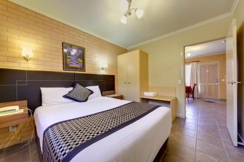 Albury Georgian Motel & Suites (Comfort Inn & Suites Georgian)4