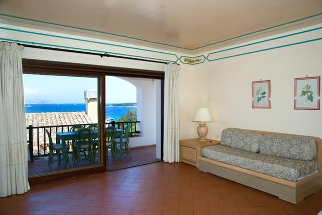 APARTMENT SEA VIEW