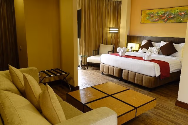 SUITE TWO DOUBLE BEDS