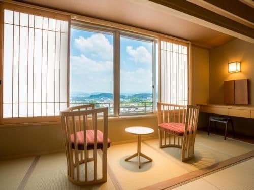 Family Room with Tatami Area