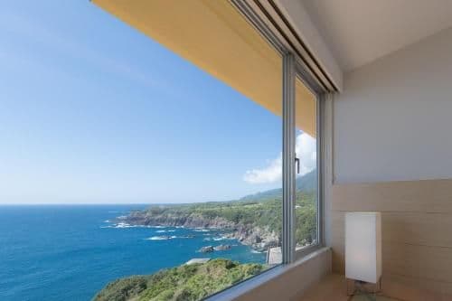 Standard Twin Room with Sea View