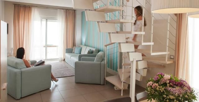 SUITE EXECUTIVE