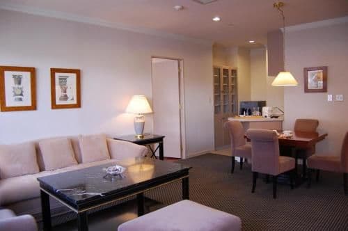Suite Twin Room - Non-Smoking