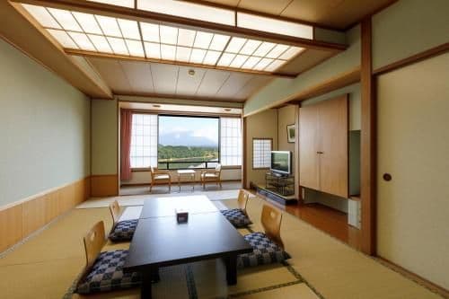 Japanese-Style Room with Lake View