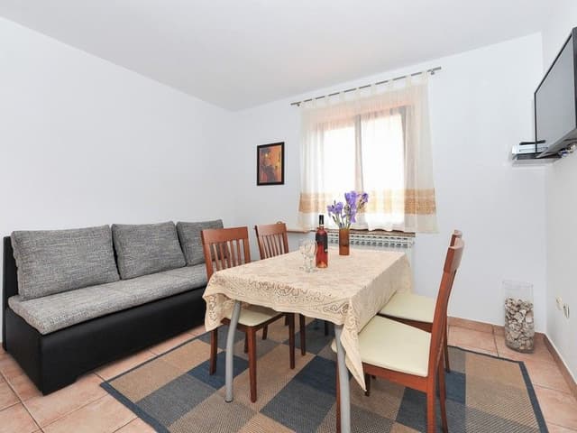 APARTMENT CAPACITY 5