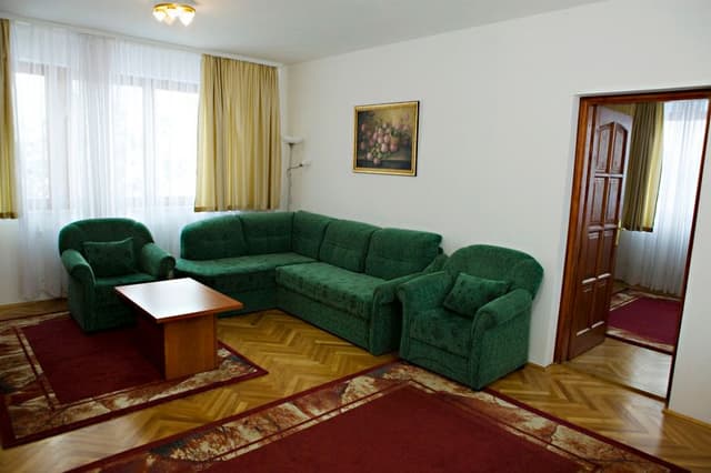 APARTMENT CAPACITY 3