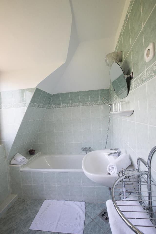 APARTMENT CAPACITY 4