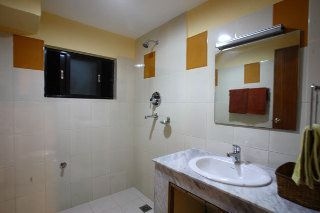 Royal Astoria4